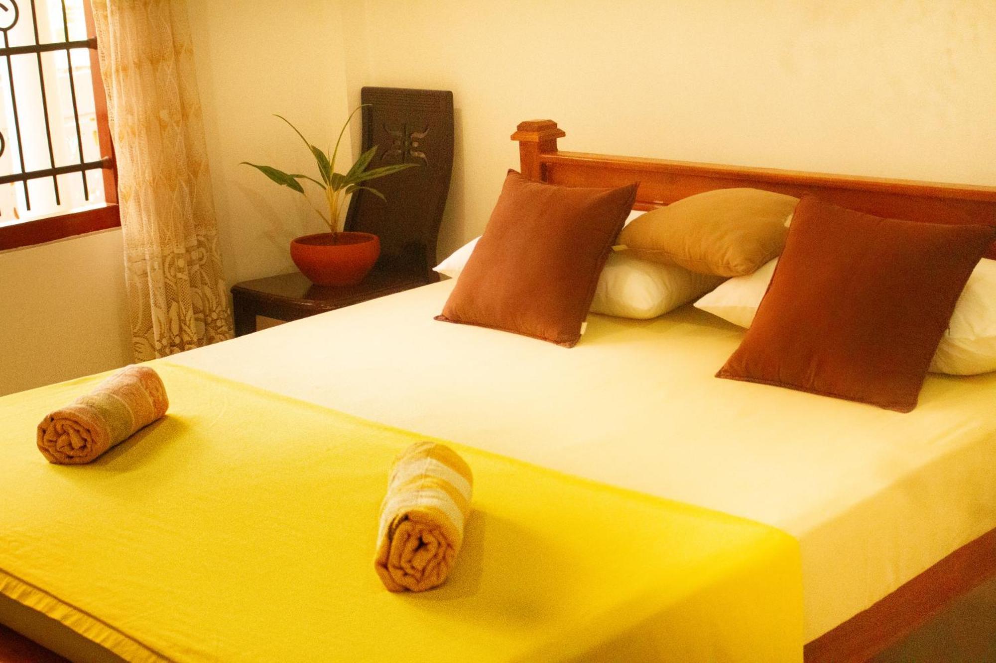 Golden Town Hotel Tangalle Exterior photo