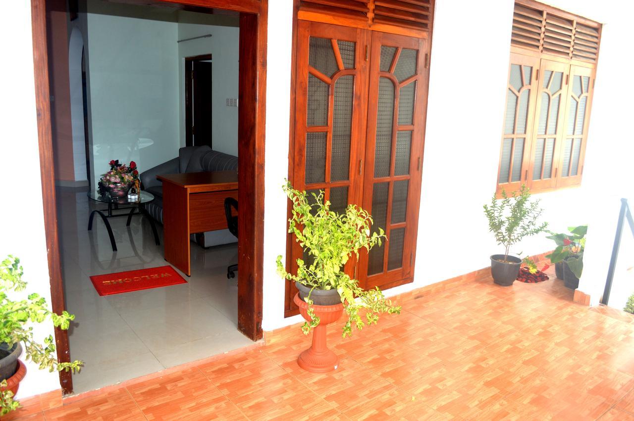 Golden Town Hotel Tangalle Exterior photo